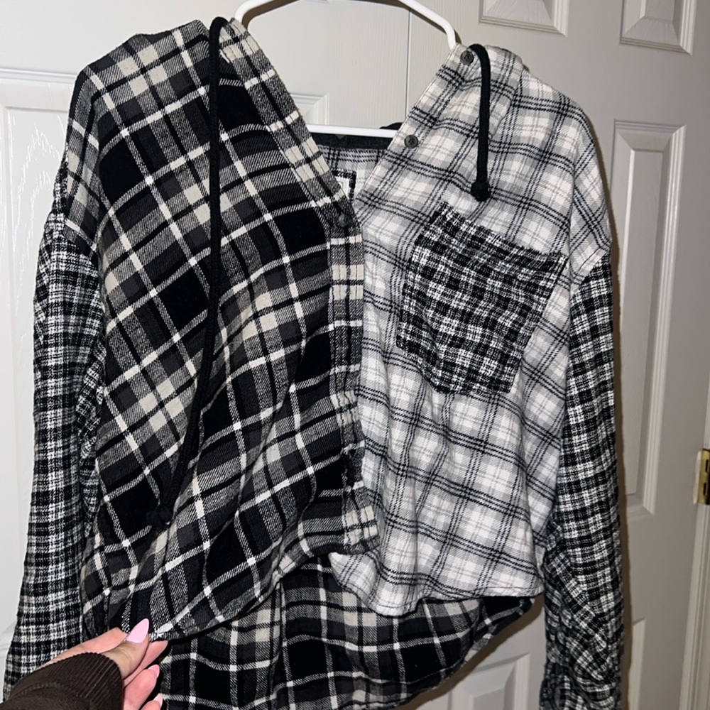 American eagle cropped flannel style hoodie size large